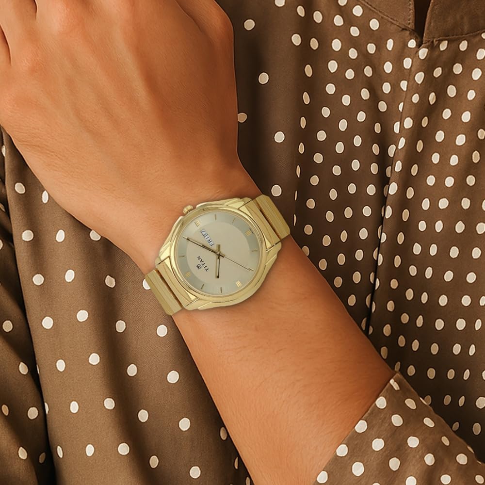 Titan Karishma Analog Men’s Watch NE1578YM05